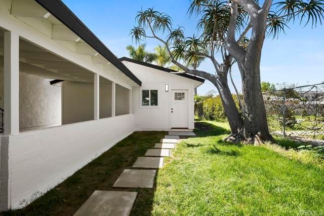2537 Davis Avenue, Carlsbad, CA 92008