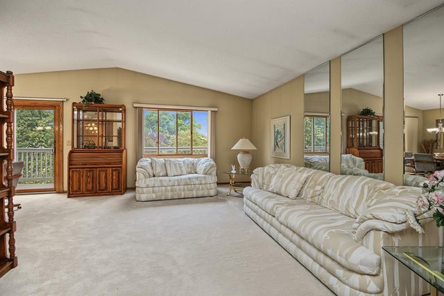 3901 Gershwin Avenue N, Oakdale, MN 55128