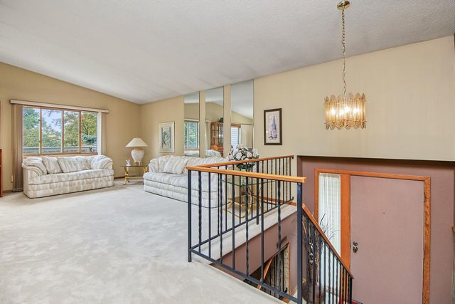 3901 Gershwin Avenue N, Oakdale, MN 55128