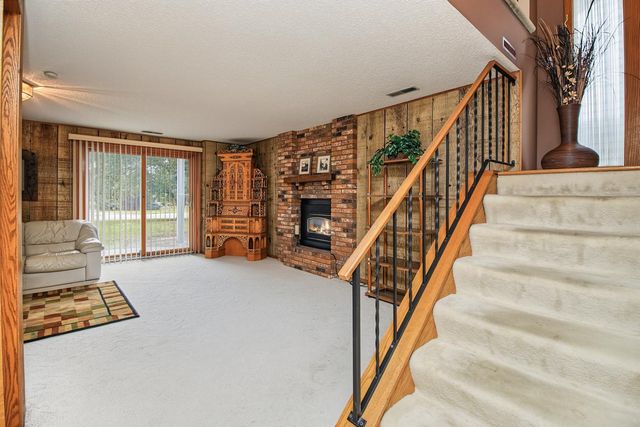 3901 Gershwin Avenue N, Oakdale, MN 55128
