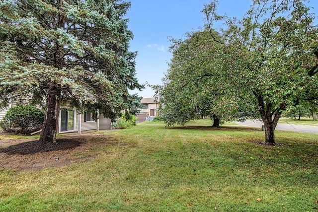 3901 Gershwin Avenue N, Oakdale, MN 55128