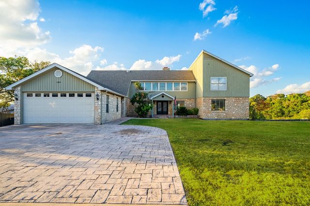 194 Crockett Dr, Kerrville, TX 78028