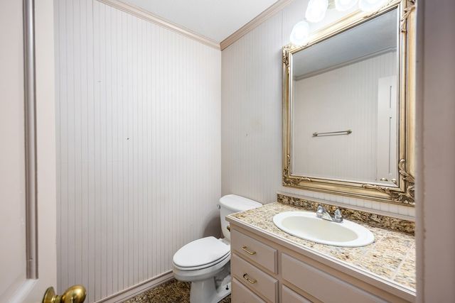 194 Crockett Dr, Kerrville, TX 78028
