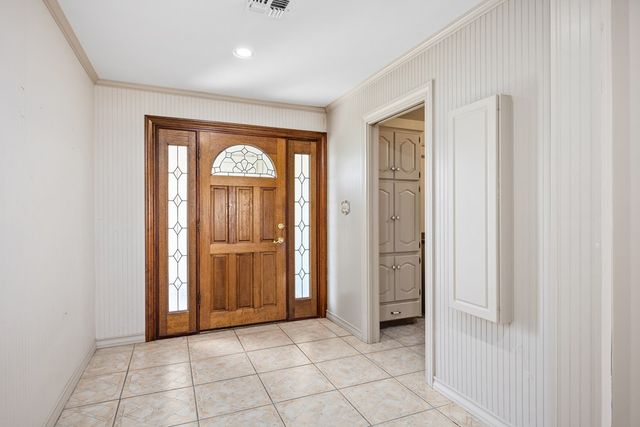 194 Crockett Dr, Kerrville, TX 78028