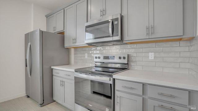 862 Telford Dr, Vacaville, CA 95687