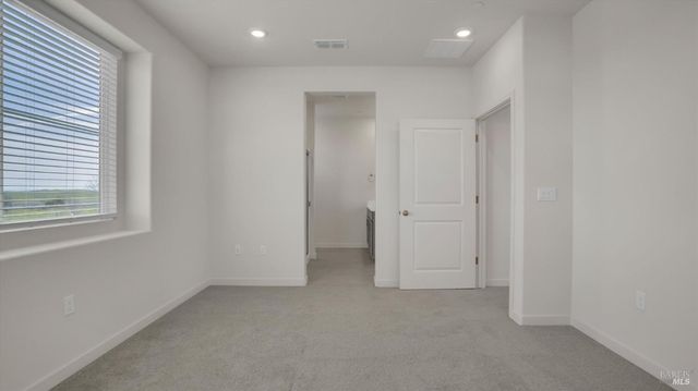 862 Telford Dr, Vacaville, CA 95687