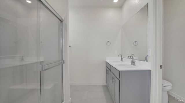 862 Telford Dr, Vacaville, CA 95687