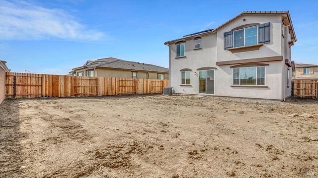 862 Telford Dr, Vacaville, CA 95687