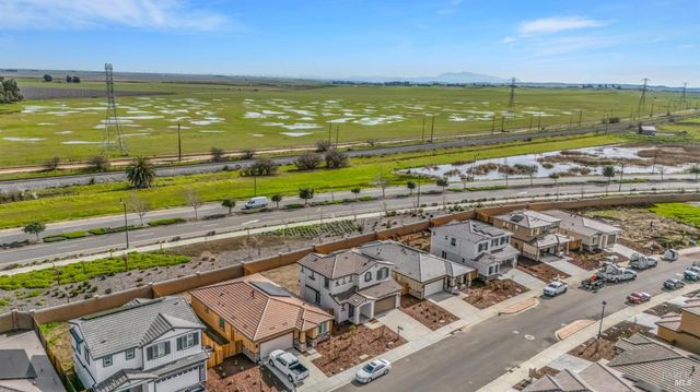 862 Telford Dr, Vacaville, CA 95687