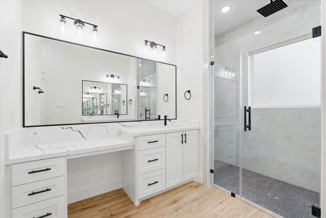 419 S Lobit Street, La Porte, TX 77571