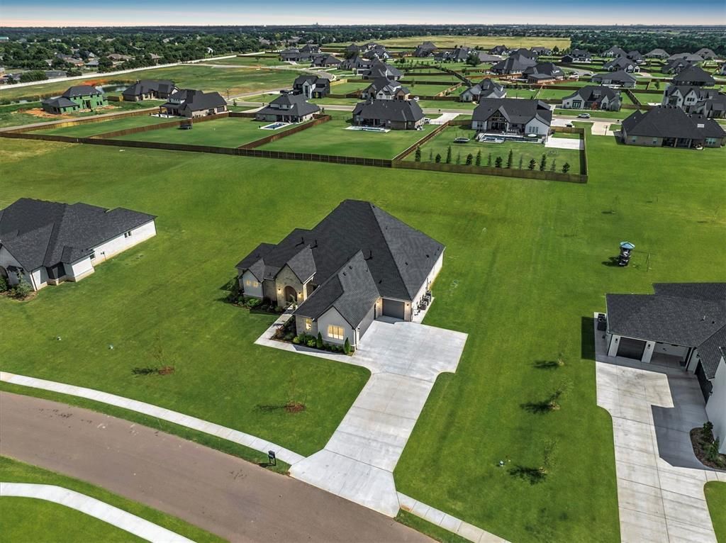 2270 NW 227th Street, Edmond, OK 73025