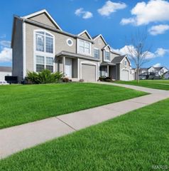 25 Edenshire Court 67B, O'fallon, MO 63368