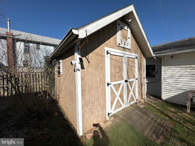 234 S WASHINGTON STREET, Greencastle, PA 17225