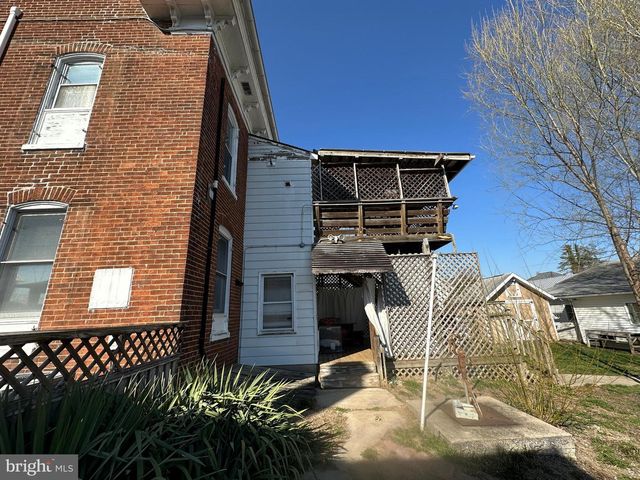 234 S WASHINGTON STREET, Greencastle, PA 17225