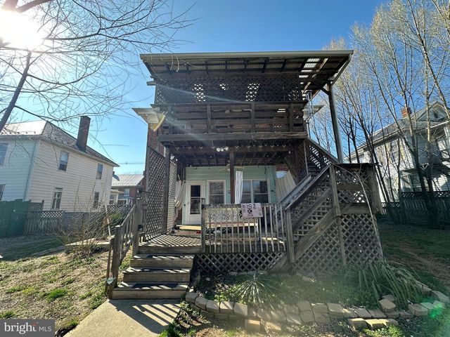 234 S WASHINGTON STREET, Greencastle, PA 17225