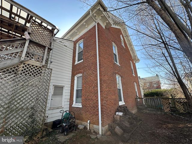 234 S WASHINGTON STREET, Greencastle, PA 17225