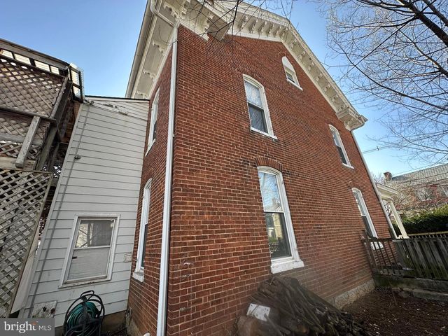 234 S WASHINGTON STREET, Greencastle, PA 17225