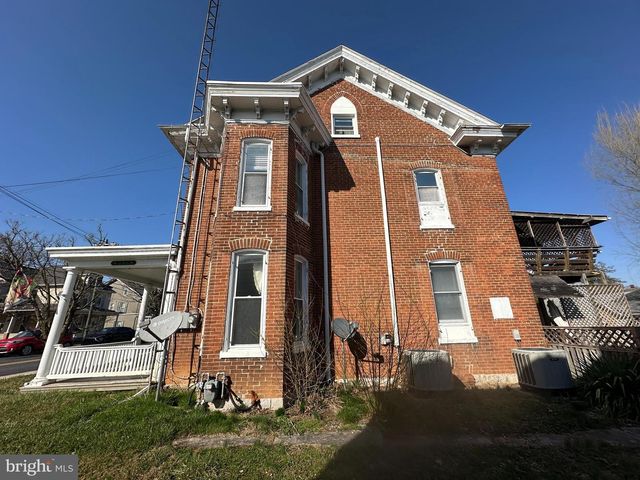 234 S WASHINGTON STREET, Greencastle, PA 17225