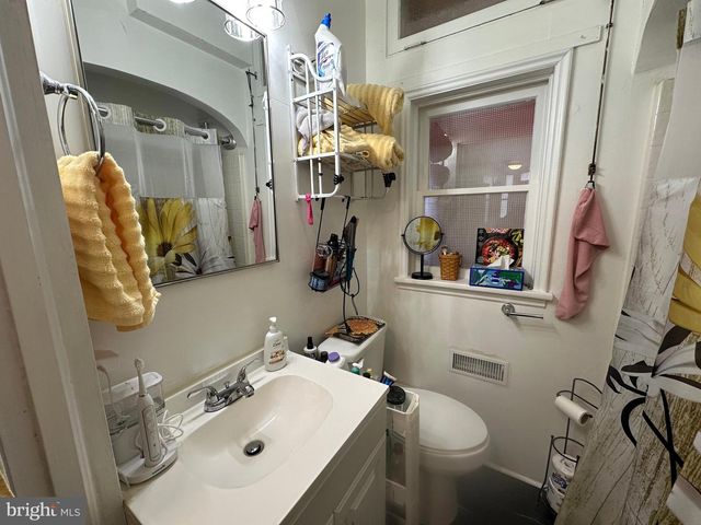 234 S WASHINGTON STREET, Greencastle, PA 17225