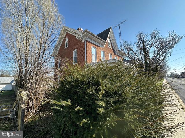 234 S WASHINGTON STREET, Greencastle, PA 17225