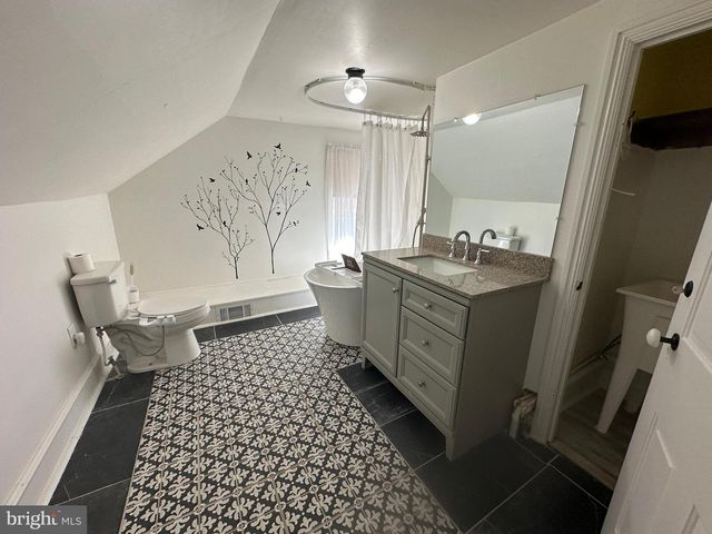 234 S WASHINGTON STREET, Greencastle, PA 17225