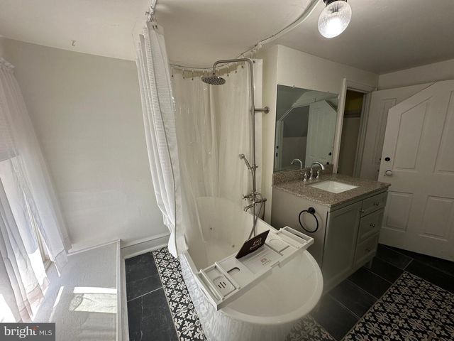 234 S WASHINGTON STREET, Greencastle, PA 17225