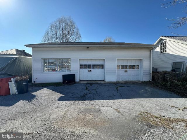 234 S WASHINGTON STREET, Greencastle, PA 17225