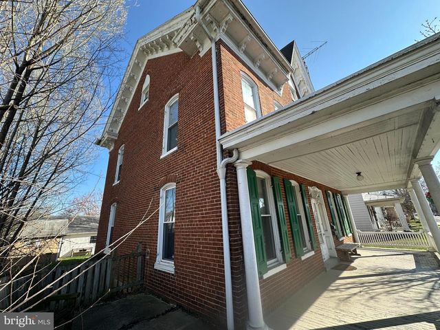 234 S WASHINGTON STREET, Greencastle, PA 17225