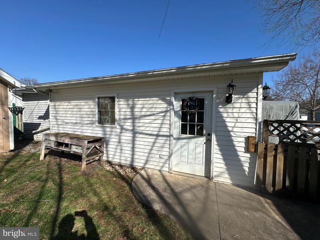 234 S WASHINGTON STREET, Greencastle, PA 17225