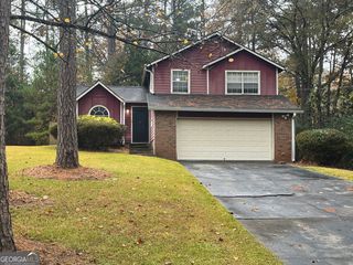 1560 Pin Oak Lane SE, Conyers, GA 30094