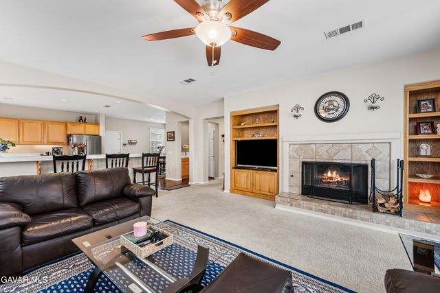 43927 W 33rd Street, Lancaster, CA 93536