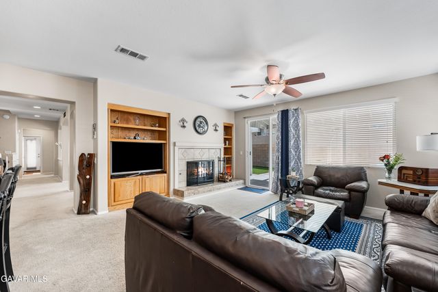 43927 W 33rd Street, Lancaster, CA 93536