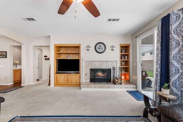 43927 W 33rd Street, Lancaster, CA 93536