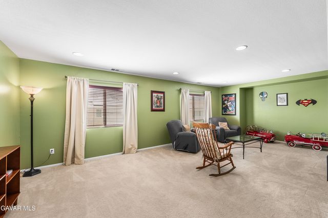 43927 W 33rd Street, Lancaster, CA 93536