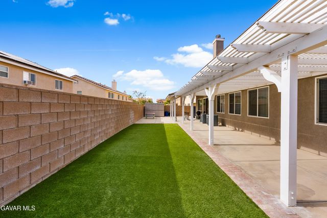 43927 W 33rd Street, Lancaster, CA 93536