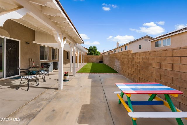 43927 W 33rd Street, Lancaster, CA 93536