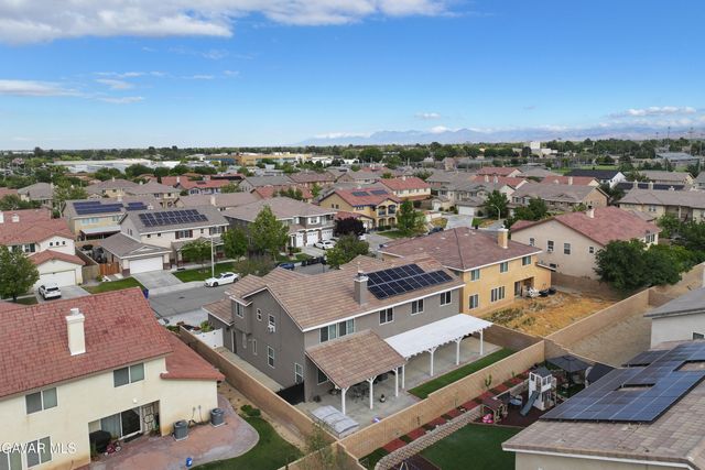 43927 W 33rd Street, Lancaster, CA 93536