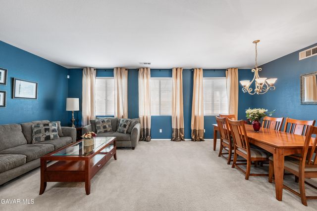 43927 W 33rd Street, Lancaster, CA 93536