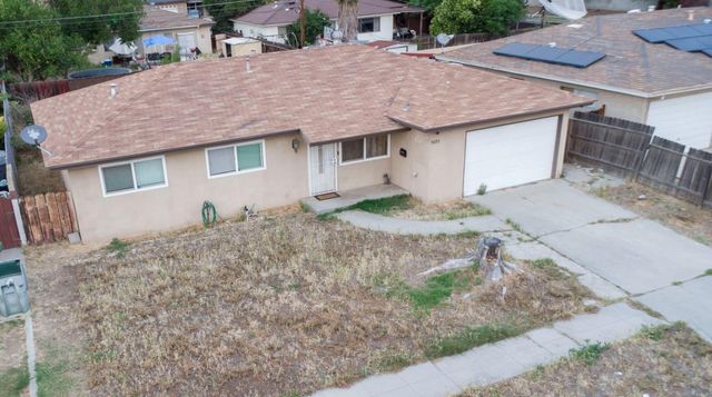 5093 E Oslin Avenue, Fresno, CA 93727