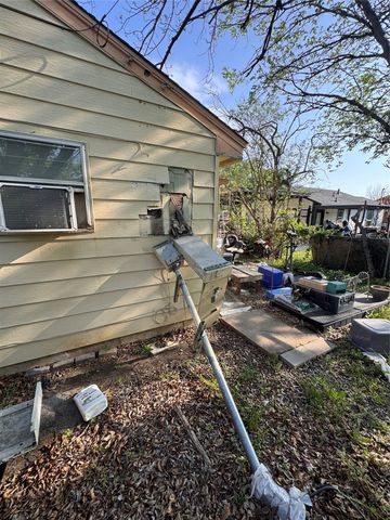 1608 Bell Avenue, Blue Mound, TX 76131