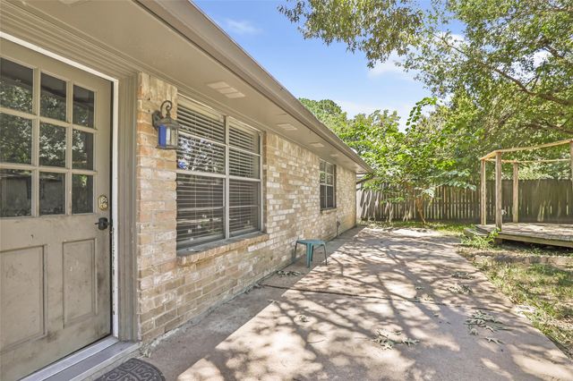 2414 Chanay Lane, Kingwood, TX 77339