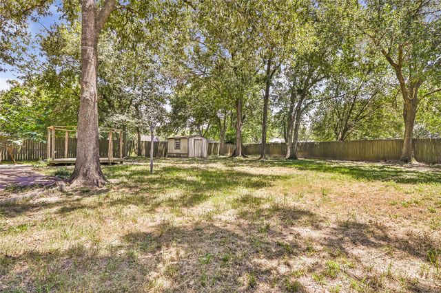 2414 Chanay Lane, Kingwood, TX 77339