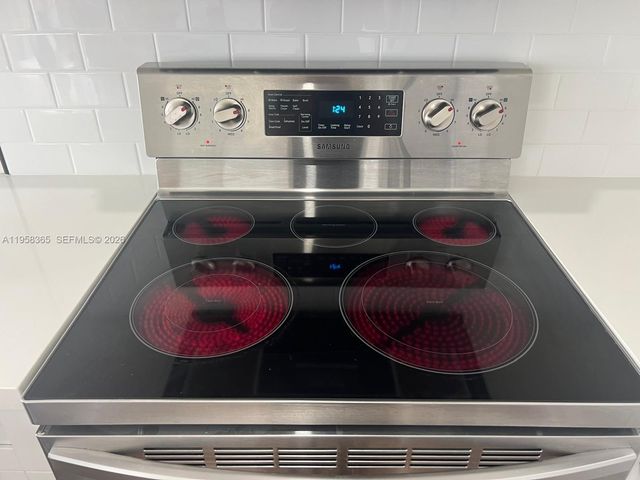 10738 NW 80th Ln, Doral, FL 33178