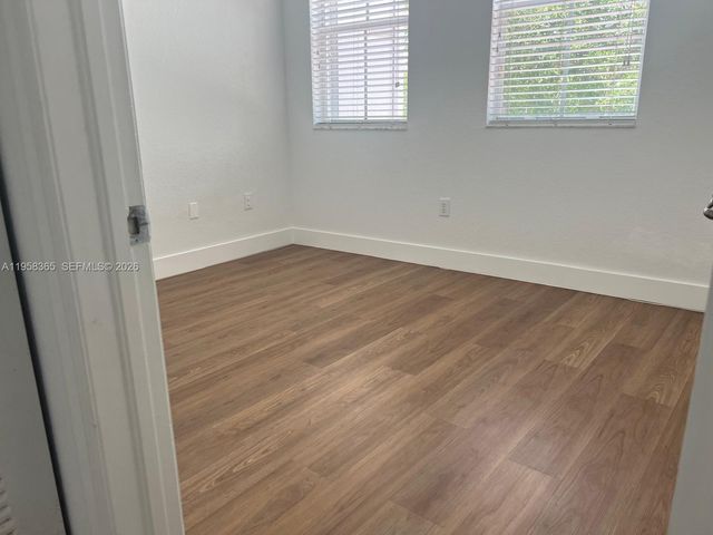 10738 NW 80th Ln, Doral, FL 33178