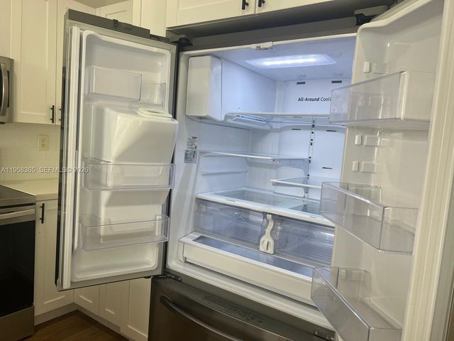 10738 NW 80th Ln, Doral, FL 33178