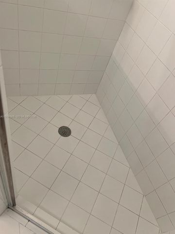 10738 NW 80th Ln, Doral, FL 33178