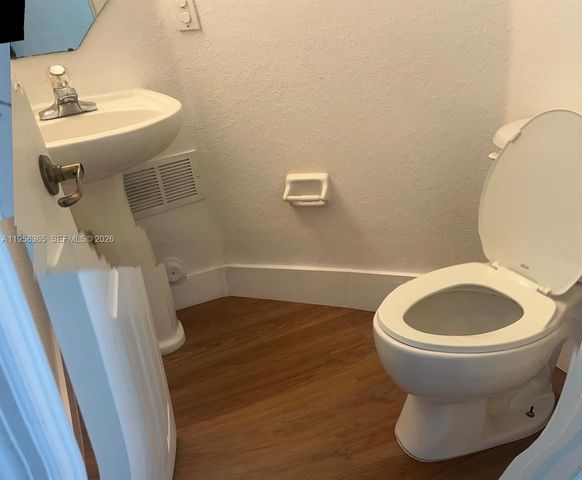 10738 NW 80th Ln, Doral, FL 33178