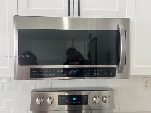 10738 NW 80th Ln, Doral, FL 33178