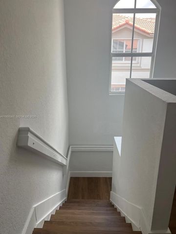 10738 NW 80th Ln, Doral, FL 33178