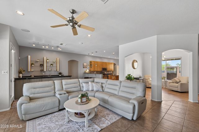 39609 N 1ST Street, Phoenix, AZ 85086